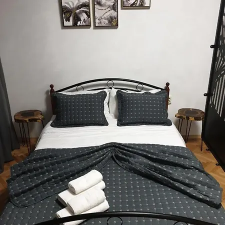 Elegant Apartmán *